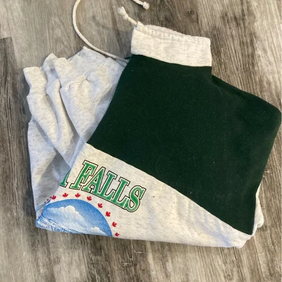 Vintage Niagara Falls Graphic Men's Sweater - size XL. Could fit L - Picture 6 of 6